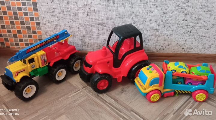 Много разных машинок