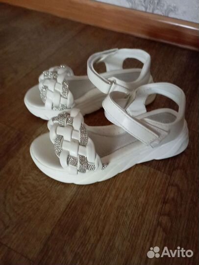 Босоножки для девочки