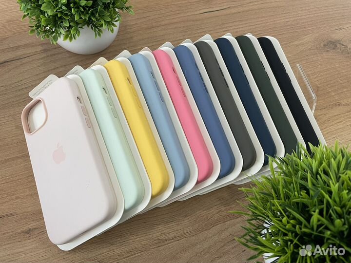 Чехол на iPhone 15 Silicon Case MagSafe