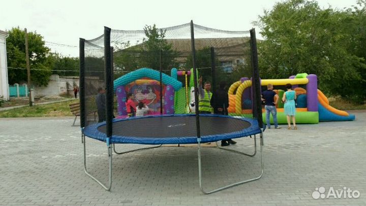 Батуты, Аттракционы с выездом или в аренду