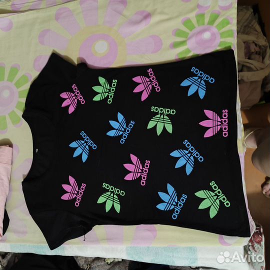 Футболки женские