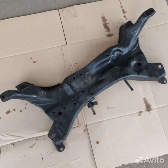 Подрамник передний на Mitsubishi Lancer 9