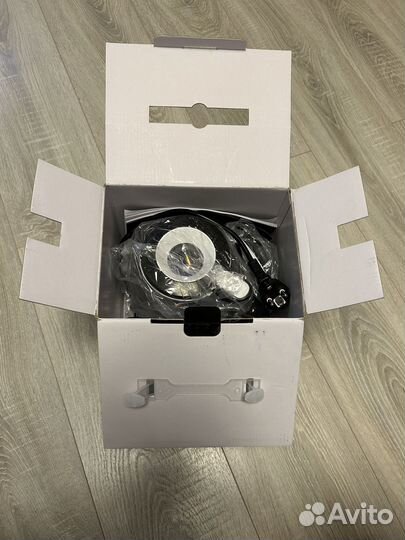 Электрочайник Polaris PWK 1759CGL белый