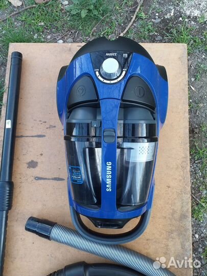 Пылесос Samsung с пультом управления