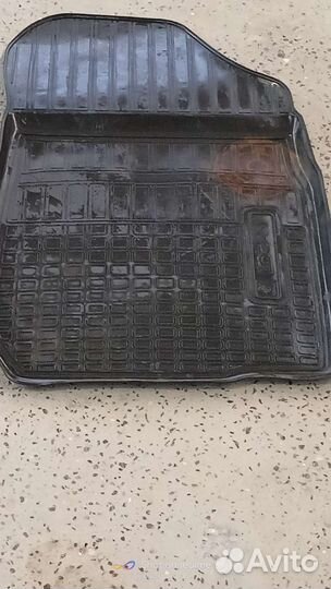 Коврики в салон renault logan