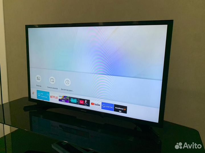 Телевизор Samsung 32 дюйма SMART TV Tizen OS FHD