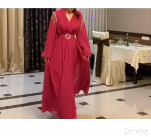 Вечернее платье