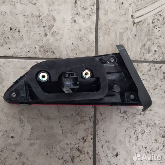 Фонарь крышки багажника правый volkswagen polo 21