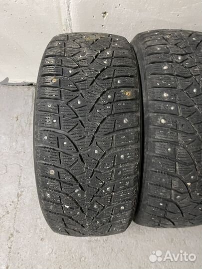 Bridgestone Blizzak Spike-02 225/50 R17