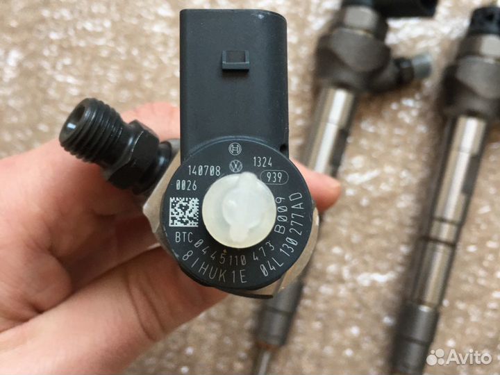 Форсунка двс Audi Seat Skoda VW 04L130277AD