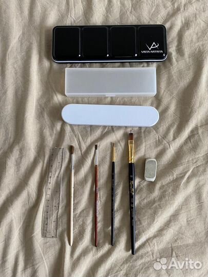 Кисти художественные и пенал