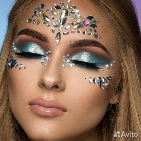 Клейкие стразы для лица и тела