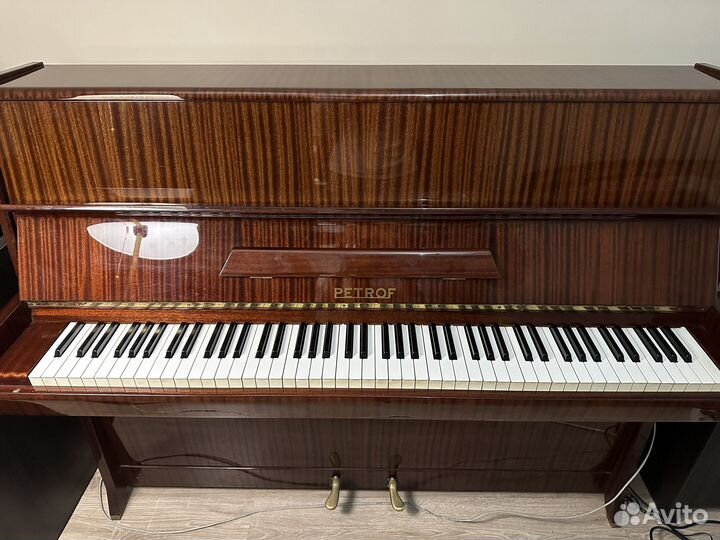 Пианино Petrof с идеально ровной клавиатурой