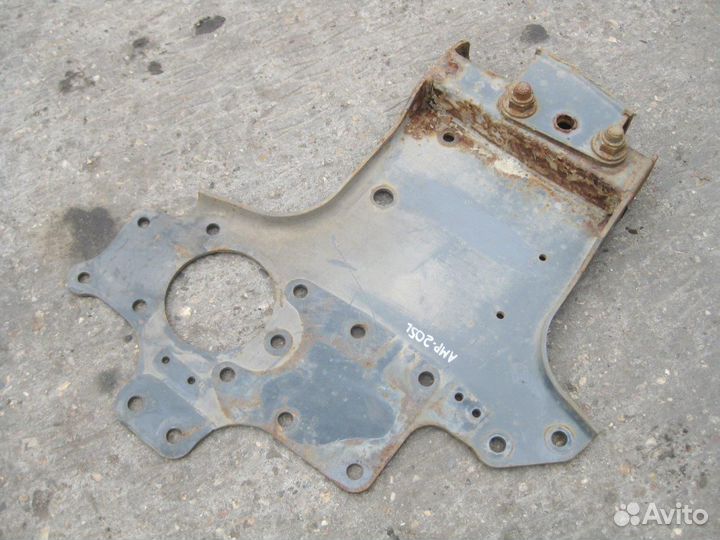 Кронштейн усилителя бампера левый 9303100090 merce