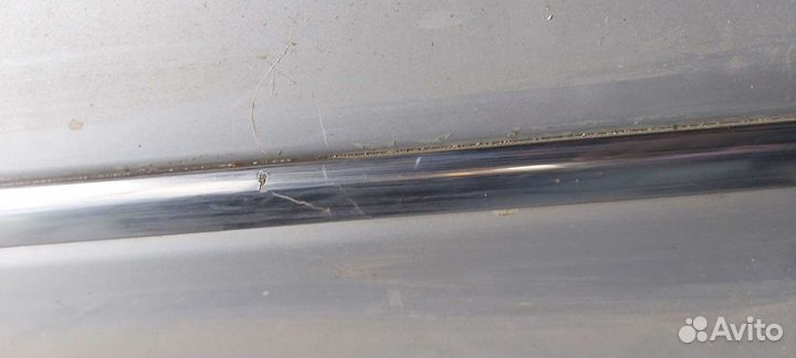 Молдинг двери передний правый на Nissan Fuga