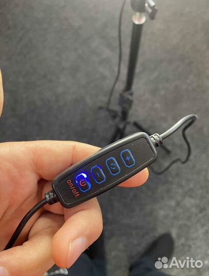 Кольцевая лампа со штативом