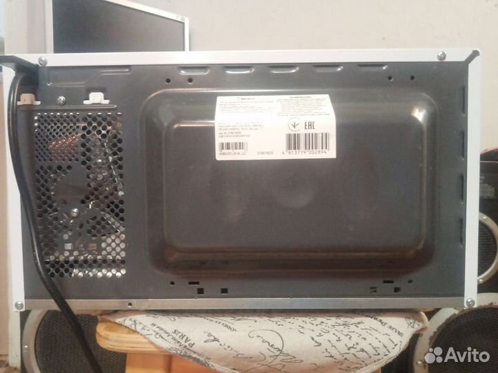 Микроволновая печь Midea AM 820 CUK-W