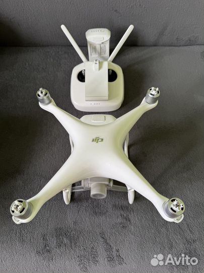 Квадрокоптер dji phantom 4 pro