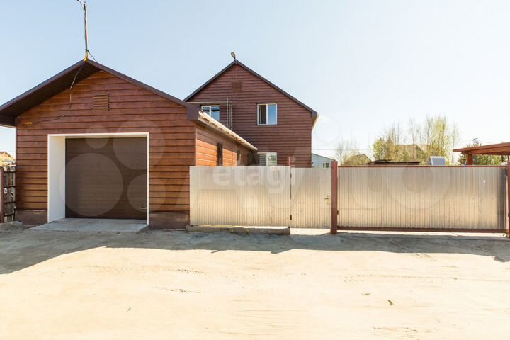 Дом 165,9 м² на участке 5,9 сот.