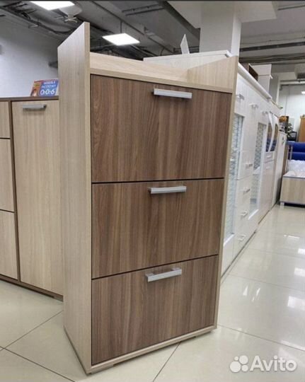 Обувница дели