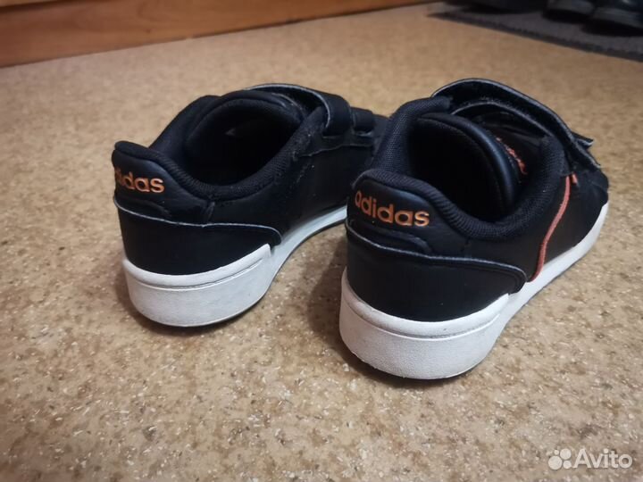 Кроссовки adidas