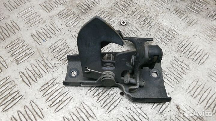 Замок капота mercedes benz E-class W211 2002 2003