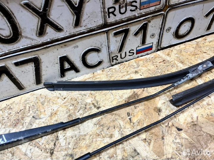 Поводки дворников Ford Focus 2 седан 2.0 2008