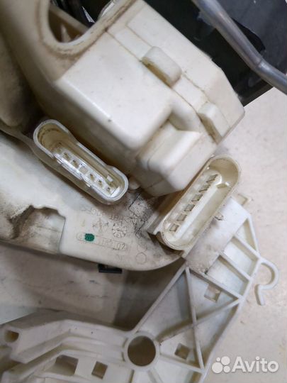 Замок двери Mercedes S W221, 2007