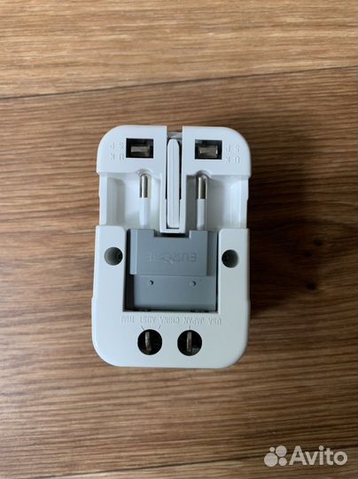 Универсальный переходник для розеток всех типов