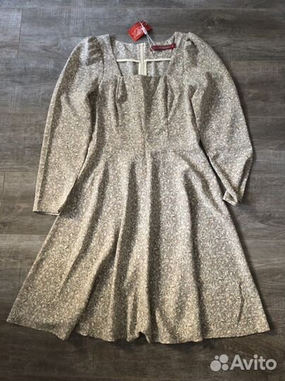 Платье новое 44