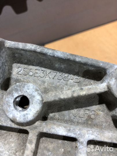 Кронштейн гур Ford Fusion