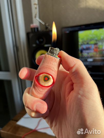 Чехол для зажигалки бик ручная работа