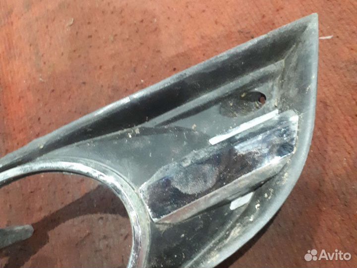 Левая решётка бампера фольксваген пассат б6