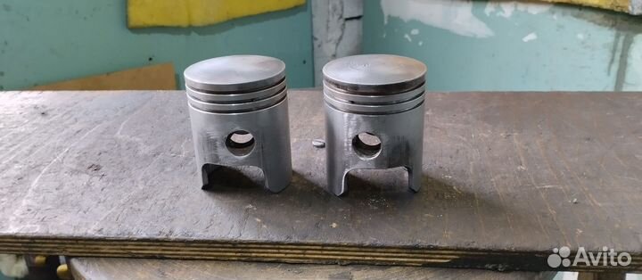Поршни двигателя мотоцикла Ява 638
