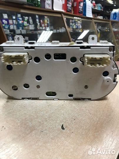 Щиток приборов Mitsubishi Outlander I (CU) 02-07г