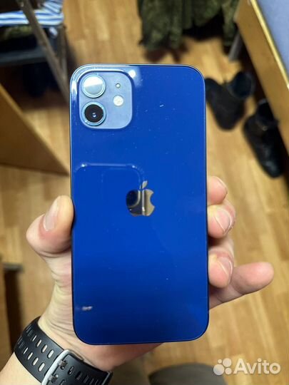 iPhone 12, 64 ГБ
