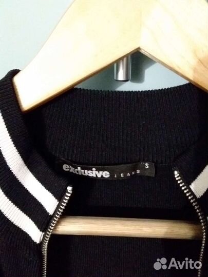 Платье по фигуре на молнии