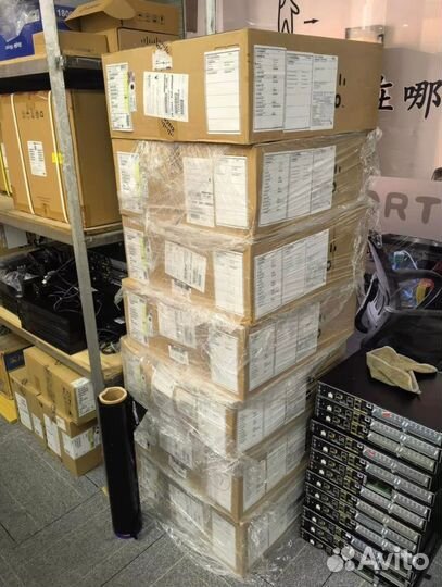 Коммутатор Cisco Catalyst C9300L-24T-4X-A