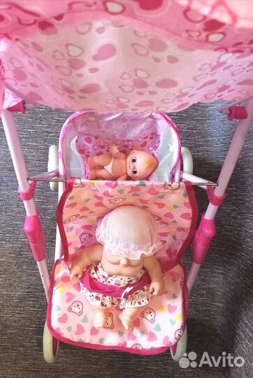 Коляска с двумя пупсами