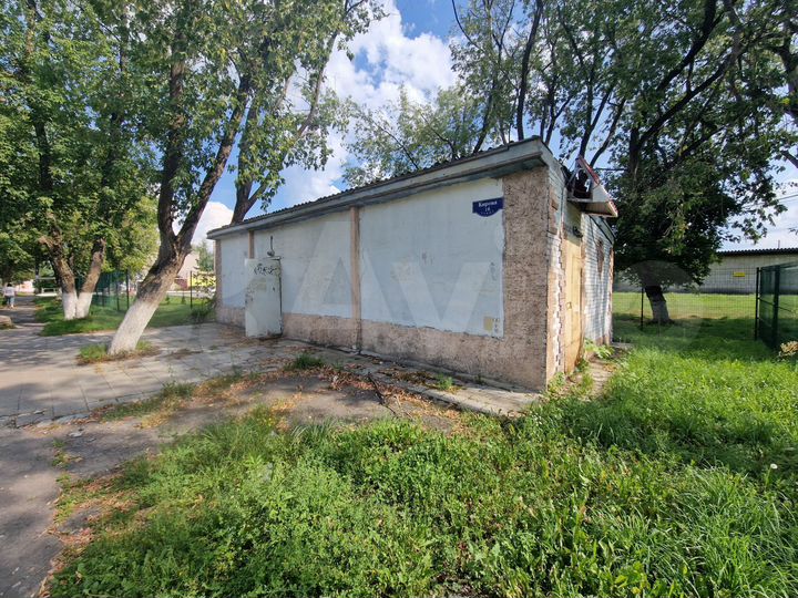 Гараж, > 30 м²