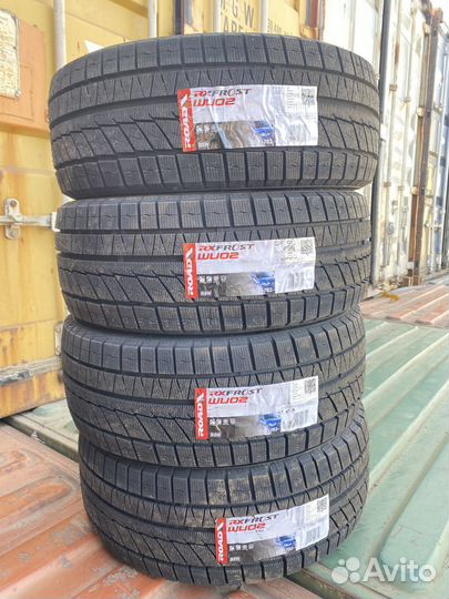 RoadX RX Frost WU02 235/45 R18 99H