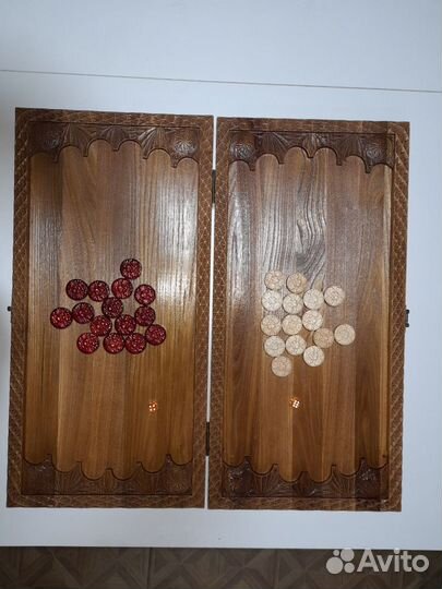 Резные изделия из дерева