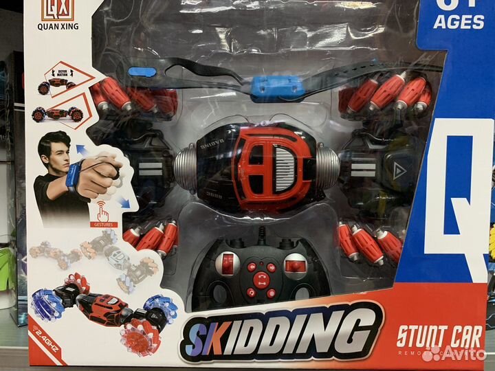 Машина на радиоуправлении. Пульт + рука