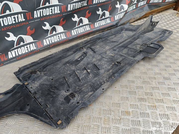 Защита днища кузова левая Skoda Rapid хэтчбек