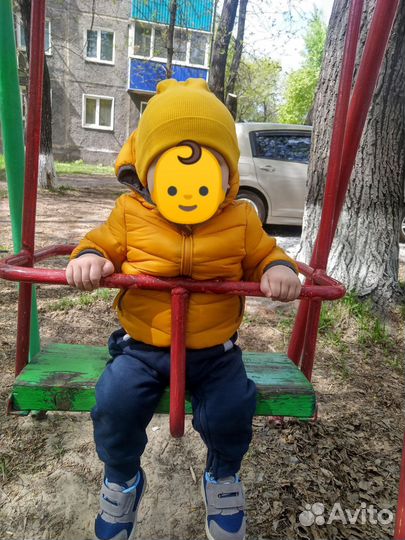 Курточка на малыша