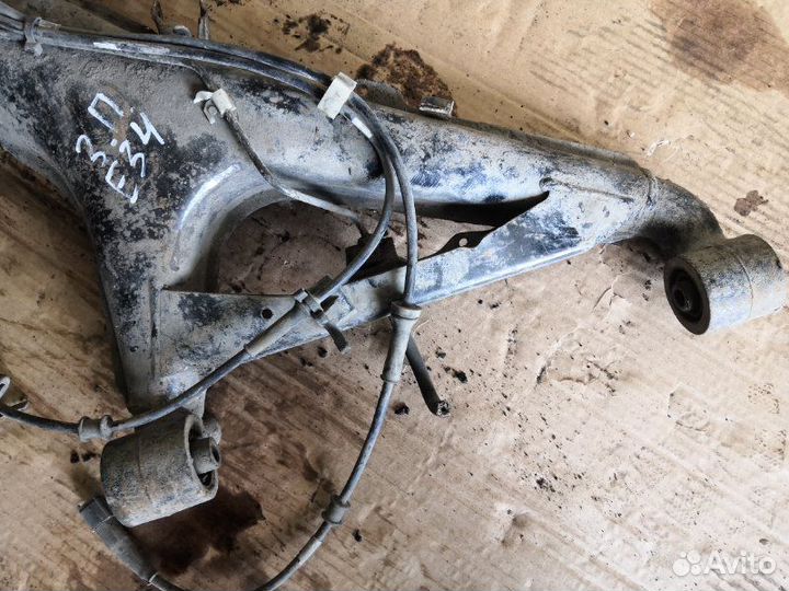 Ступица задняя правая Bmw 5-Series E34