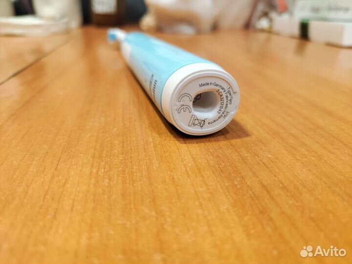 Зубная щётка Oral-B pro 1