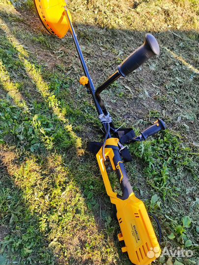 Триммер электрический для травы новый