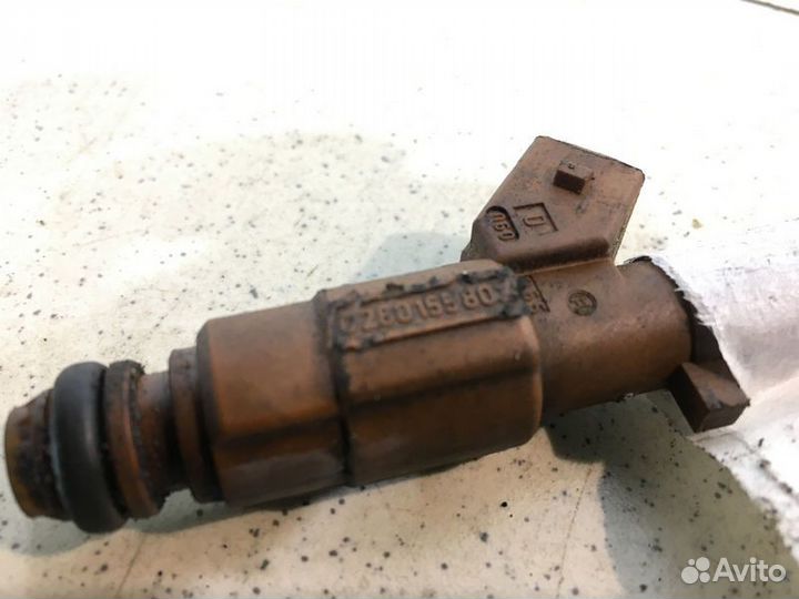 Топливная форсунка Пежо 306