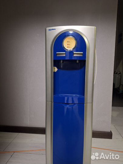 Кулер напольный